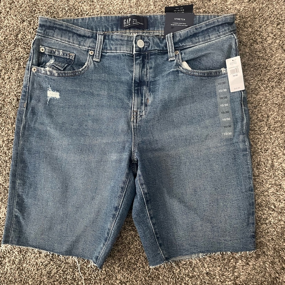 GAP Bermuda Short NWT